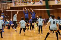 第６回エース・リフォーム若葉杯ママさんバレーボール大会が開かれました
